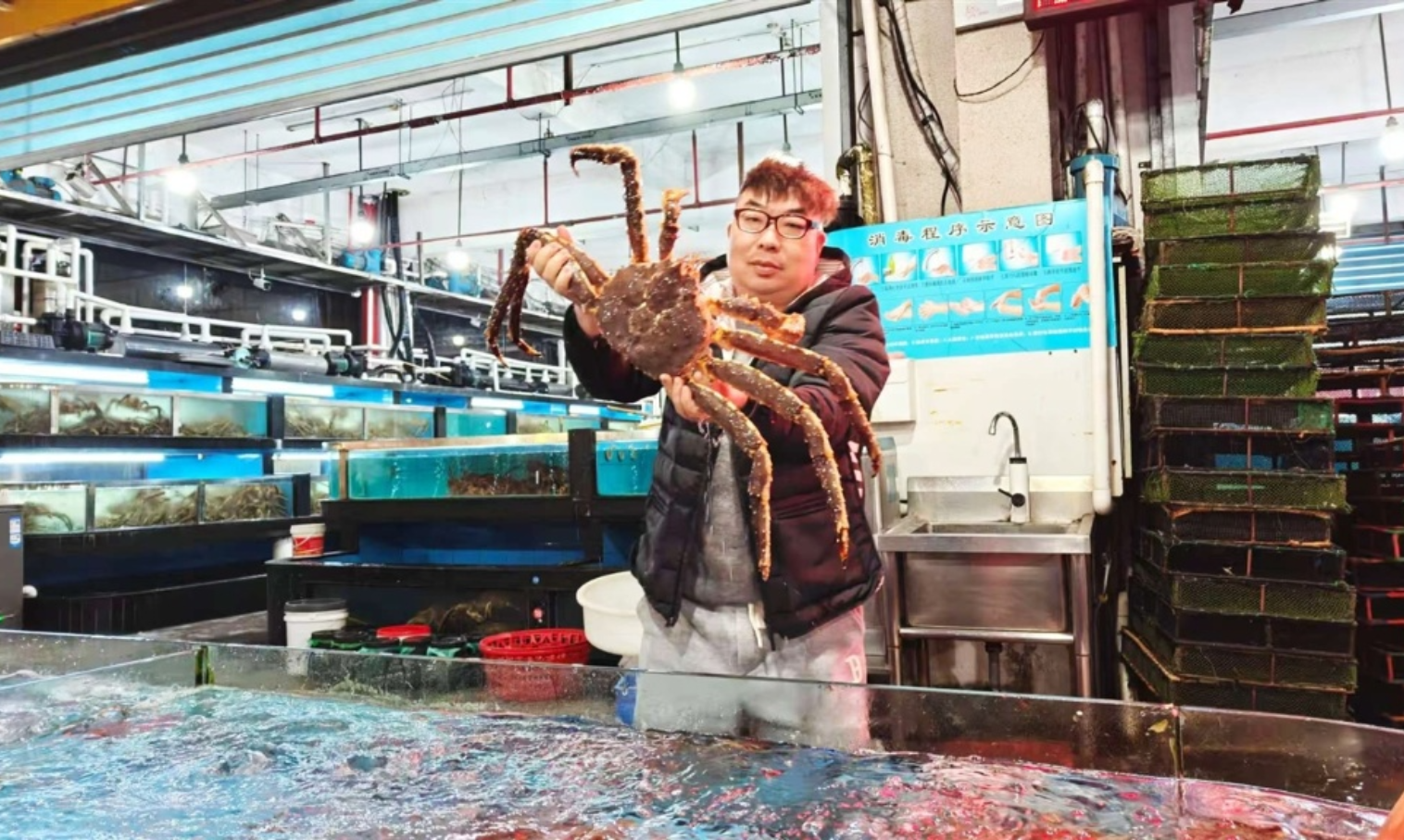 黄鳝丝到帝王蟹，炼就“海鲜大王”